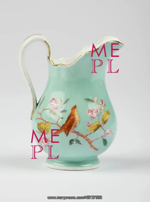 : Cream jug made from glazed hard-paste porcelain : Cream jug made from glazed hard-paste porcelain