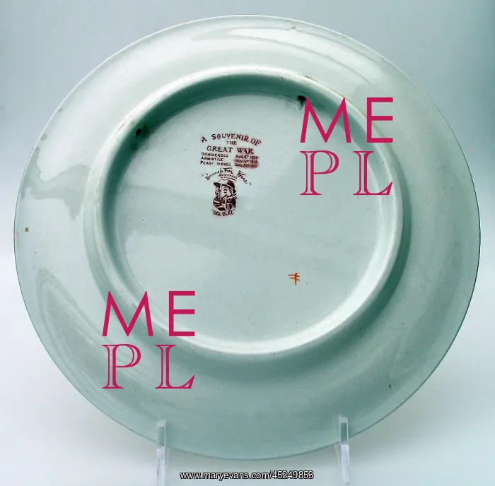 : Cream pottery plate - The historical touch : Cream pottery plate - The historical touch