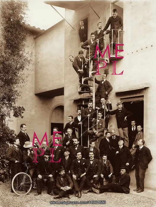 : Creative. Portrait of the employees of the Alinari Brothers photographic establishment : Creative. Portrait of the employees of the Alinari Brothers photographic establishment