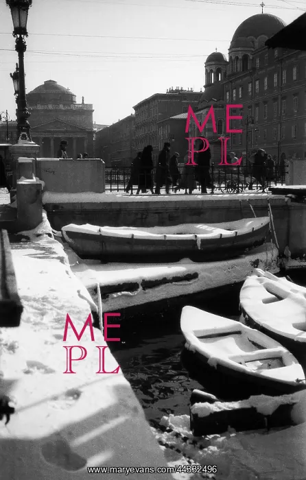 : Creative. View of Ponte Rosso on the Grand Canal in Trieste covered in snow : Creative. View of Ponte Rosso on the Grand Canal in Trieste covered in snow