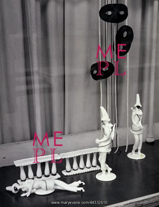: Creative. Statuettes in biscuit of a small group of Punchinello in various positions : Creative. Statuettes in biscuit of a small group of Punchinello in various positions