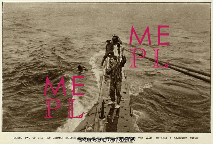 : Crew of a British C Class submarine 1916 : Crew of a British C Class submarine 1916