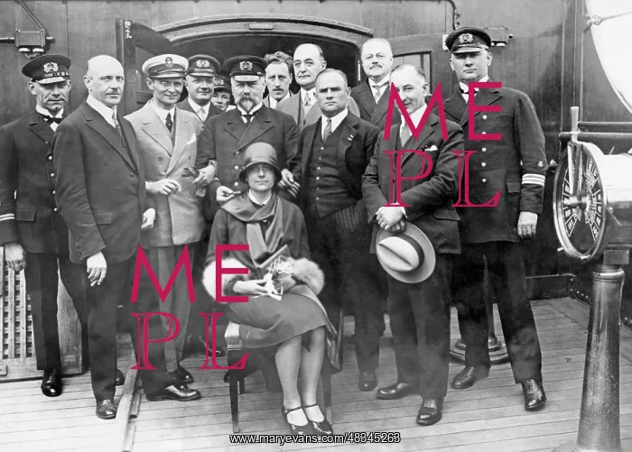 : The crew of Columbus, 1928 : The crew of Columbus, 1928