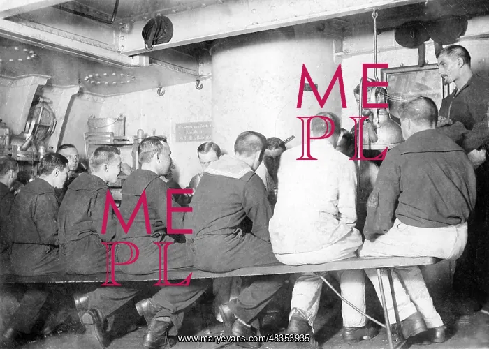  : A crew at dinner, around 1914