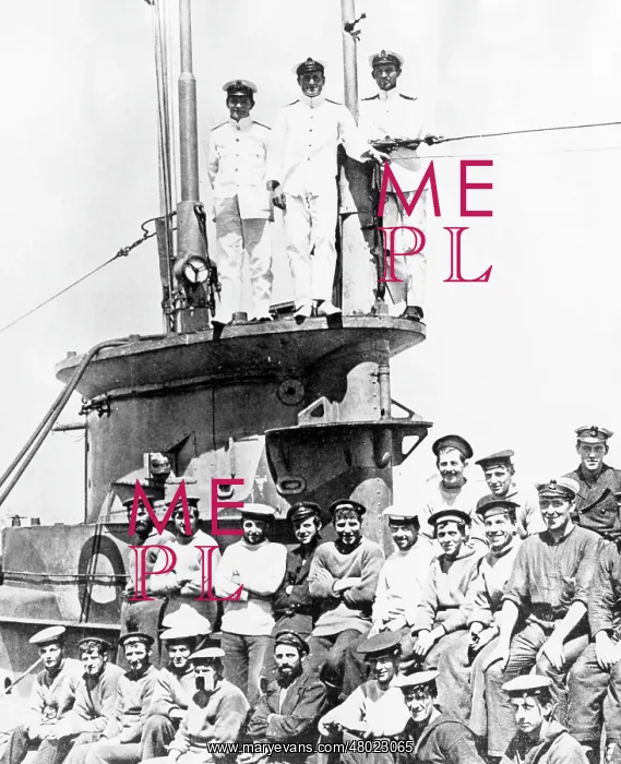 : Crew of HMS E11 submarine, WW1 : Crew of HMS E11 submarine, WW1