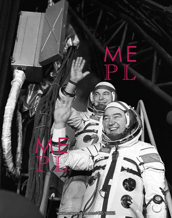 : Crew members of spaceship Soyuz-26, 1977 : Crew members of spaceship Soyuz-26, 1977