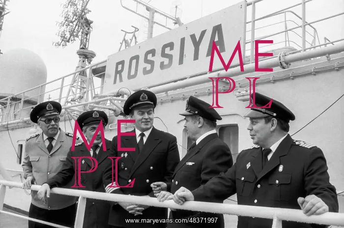 : Crew of Rossiya nuclear powered icebreaker : Crew of Rossiya nuclear powered icebreaker
