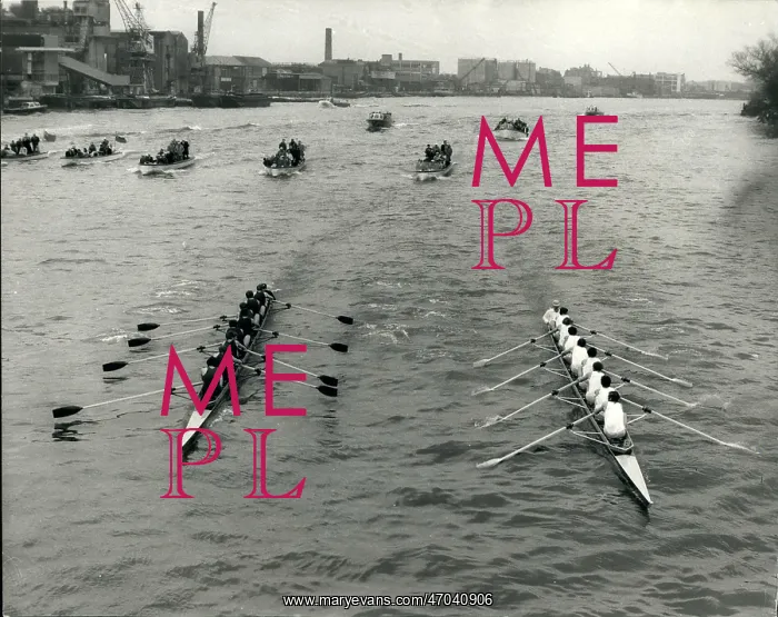 : Crew - Rowing - Volleyball : Crew - Rowing - Volleyball