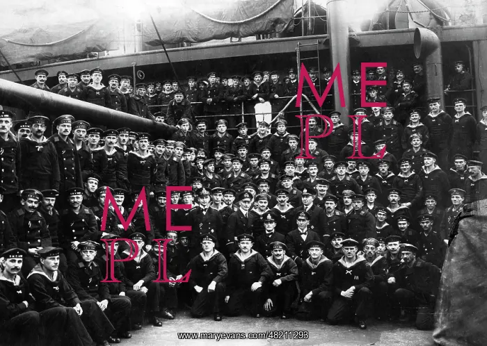: Crew of the SMS Wolf, 1918 : Crew of the SMS Wolf, 1918