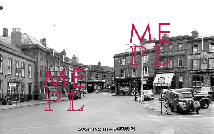  : Crewkerne, Market Square c1955