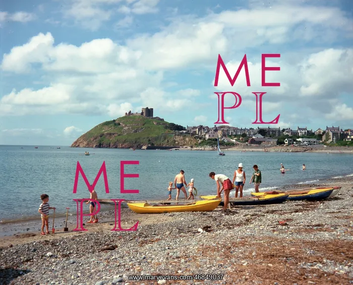 : Criccieth - Beach and Castle : Criccieth - Beach and Castle