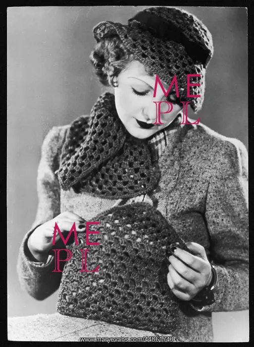 : CROCHETED ACCESSORIES : CROCHETED ACCESSORIES