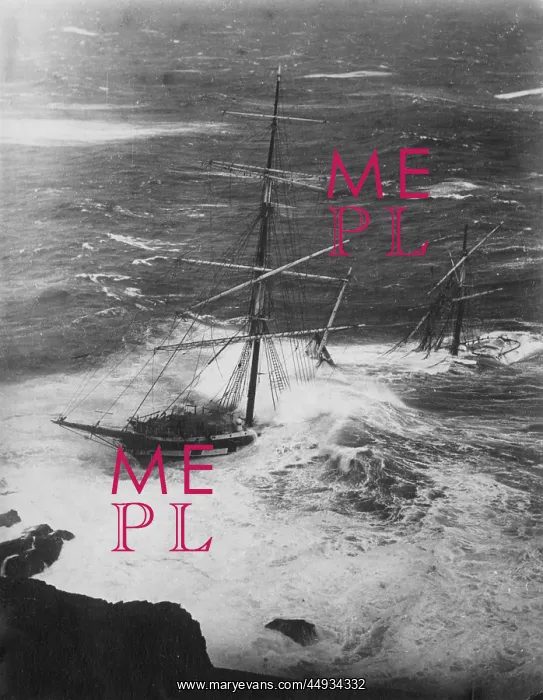 : The Cromdale wrecked at Bass Point, The Lizard, Cornwall : The Cromdale wrecked at Bass Point, The Lizard, Cornwall