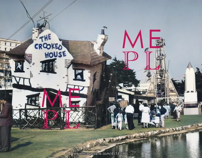 : CROOKED HOUSE, SOUTHEND : CROOKED HOUSE, SOUTHEND