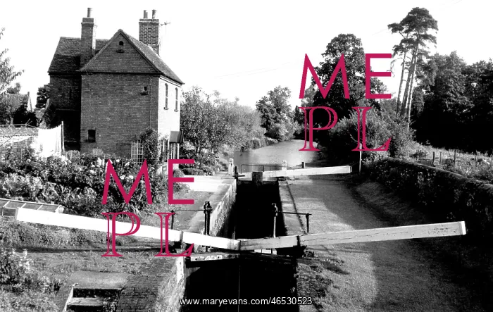  : Cropredy, the Lock c1960