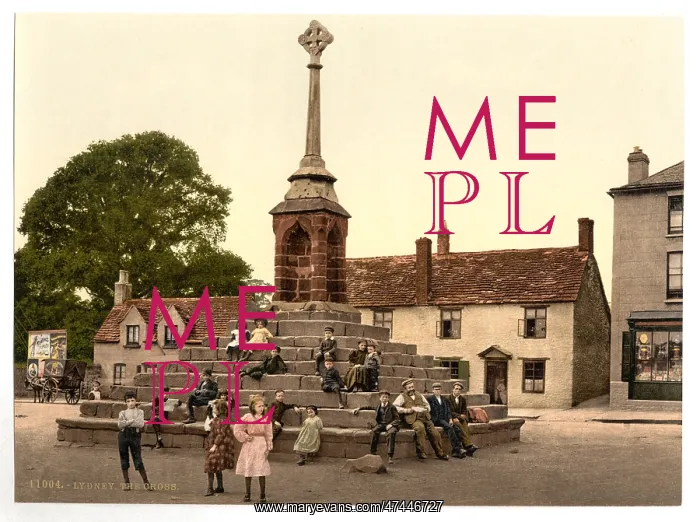 : The cross, Lydney, England : The cross, Lydney, England