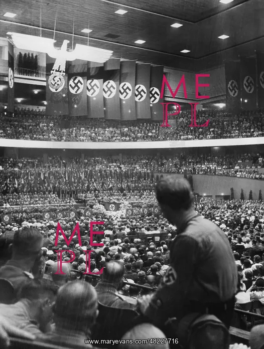 : Crowd in the Deutschlandhalle, 1937 : Crowd in the Deutschlandhalle, 1937