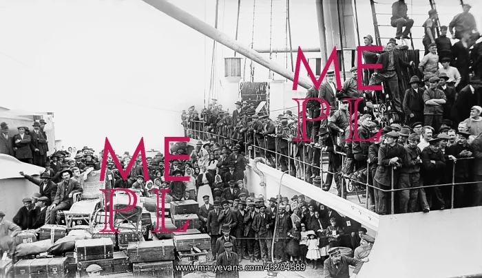 : A crowd of European immigrants and their ? : A crowd of European immigrants and their ?