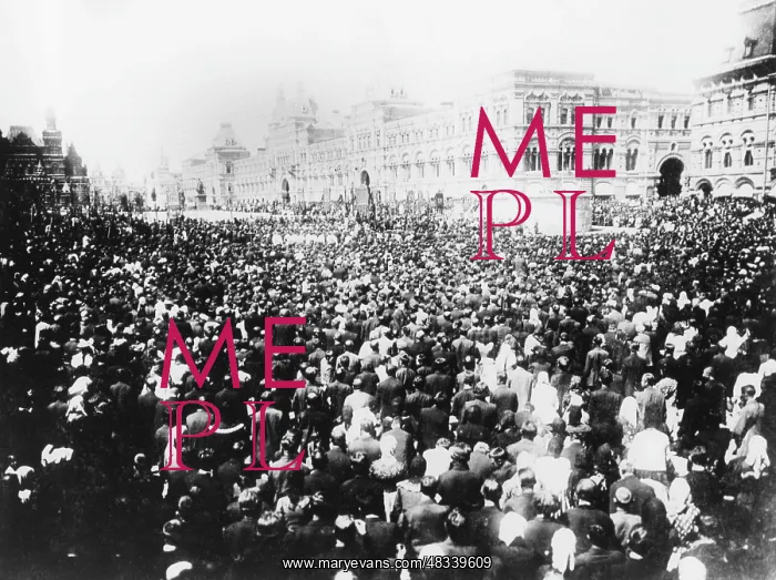 : Crowd in front of the Kreml in Moscow, 1904 / 1905 : Crowd in front of the Kreml in Moscow, 1904 / 1905