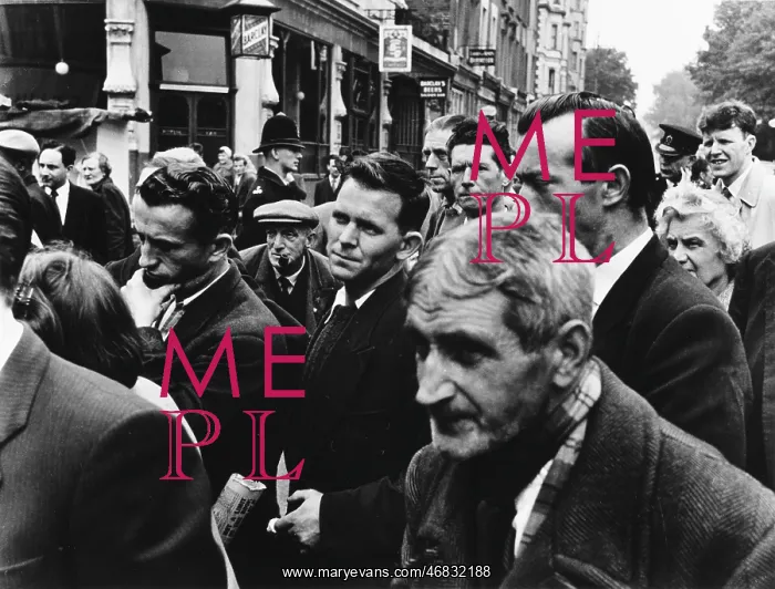 : Crowd in Portobello Road, London : Crowd in Portobello Road, London