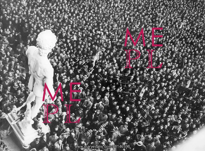 : Crowd at a speech of Galeazzo Ciano, 1936 : Crowd at a speech of Galeazzo Ciano, 1936