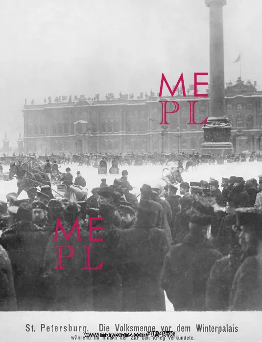 : Crowd in front of the Winter Palace, 1904 : Crowd in front of the Winter Palace, 1904