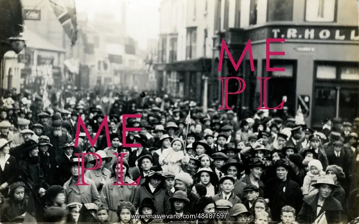  : Crowded Street, Unknown Location