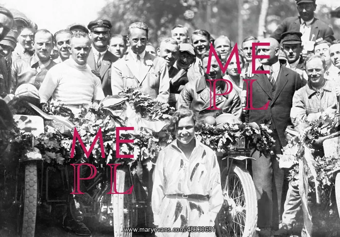 : Crown Prince Wilhelm at the awarding ceremony : Crown Prince Wilhelm at the awarding ceremony