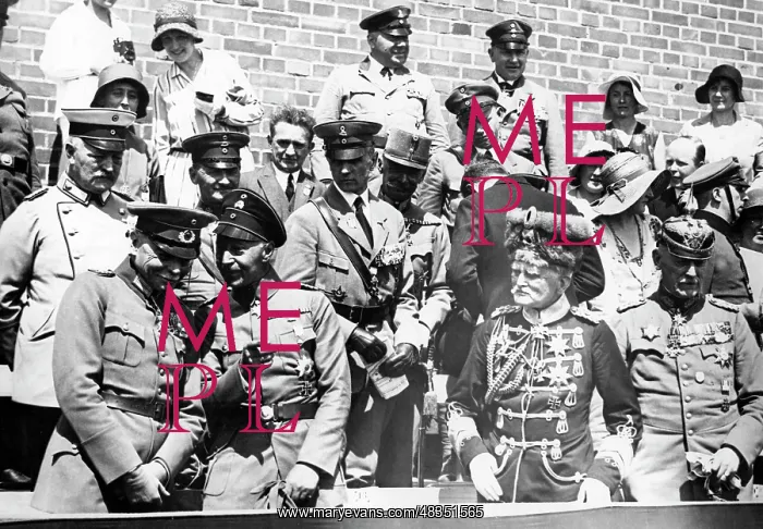 : Crown Prince Wilhelm at the Reich Frontline : Crown Prince Wilhelm at the Reich Frontline