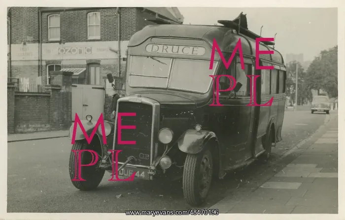  : CUB Vintage Bus - Druce