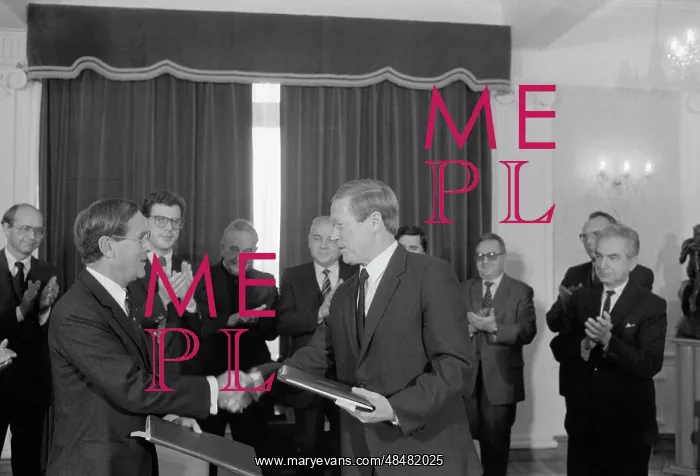: Cultural cooperation between the USSR and Australia : Cultural cooperation between the USSR and Australia