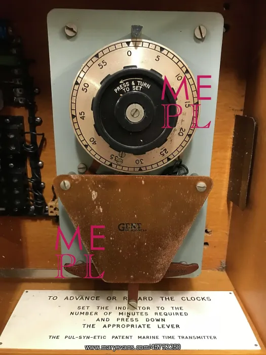 : Cunard Line, QE2 - master clock control system : Cunard Line, QE2 - master clock control system