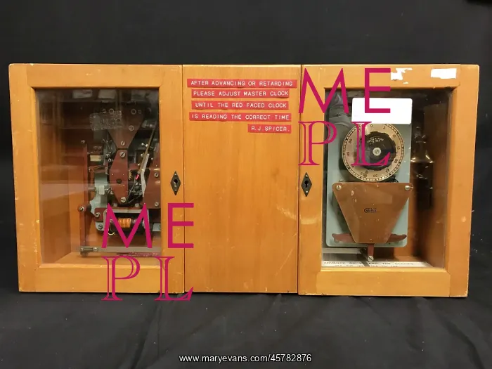 : Cunard Line, QE2 - master clock control system