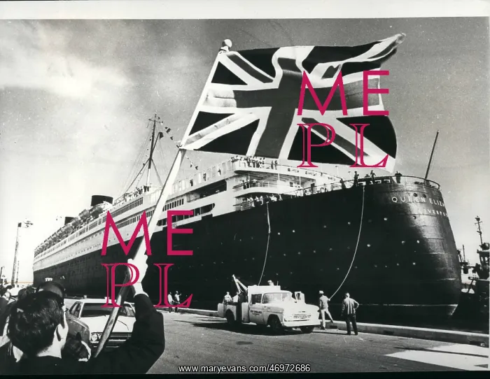 : Cunard liner, Queen Elizabeth I, in Florida : Cunard liner, Queen Elizabeth I, in Florida