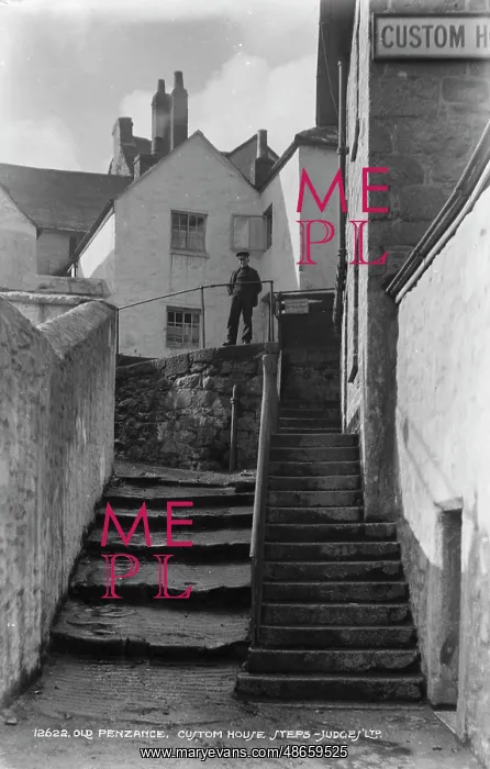 : Custom House Steps in Old Penzance : Custom House Steps in Old Penzance