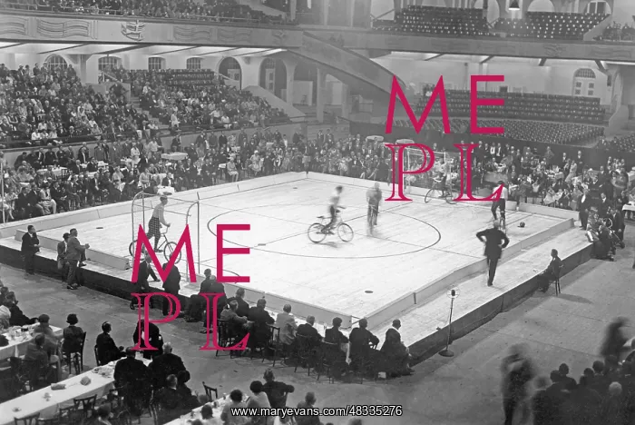 : Cycle ball in the Sportpalast, 1929 : Cycle ball in the Sportpalast, 1929