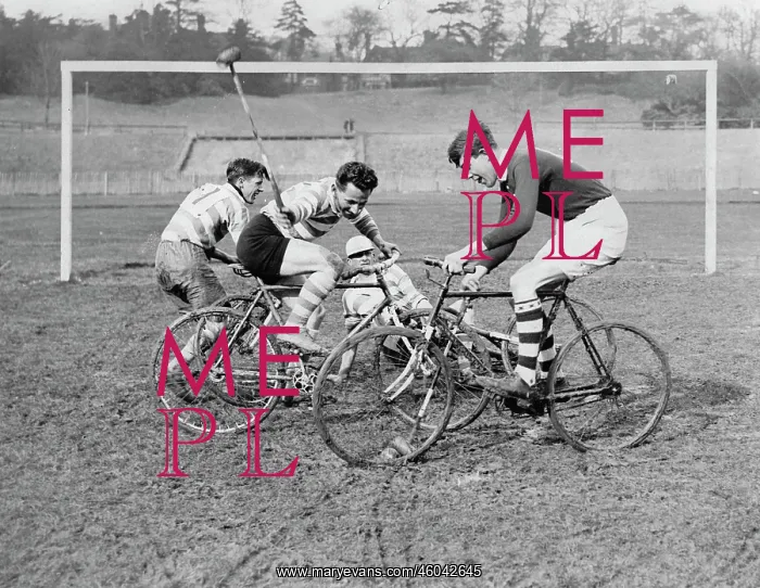 : Cycle Polo : Cycle Polo