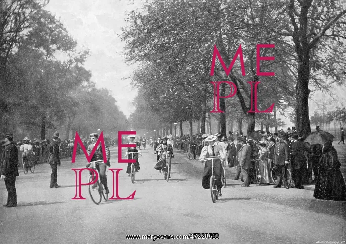 : Cycling - Hyde Park 1900 : Cycling - Hyde Park 1900