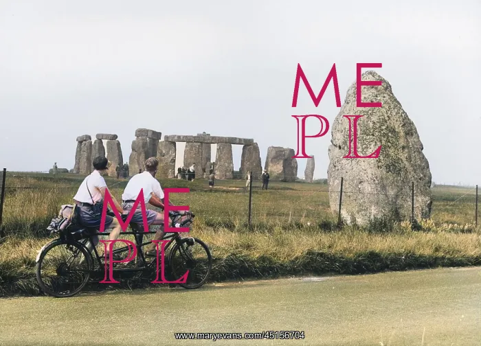: CYCLING PAST STONEHENGE : CYCLING PAST STONEHENGE