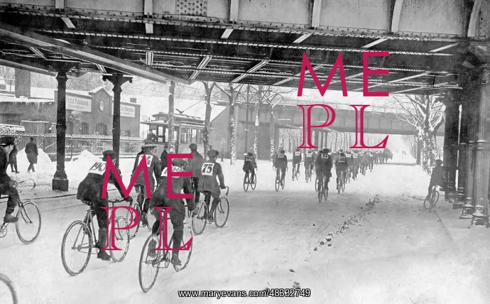 : Cycling race in Berlin, 1925 : Cycling race in Berlin, 1925