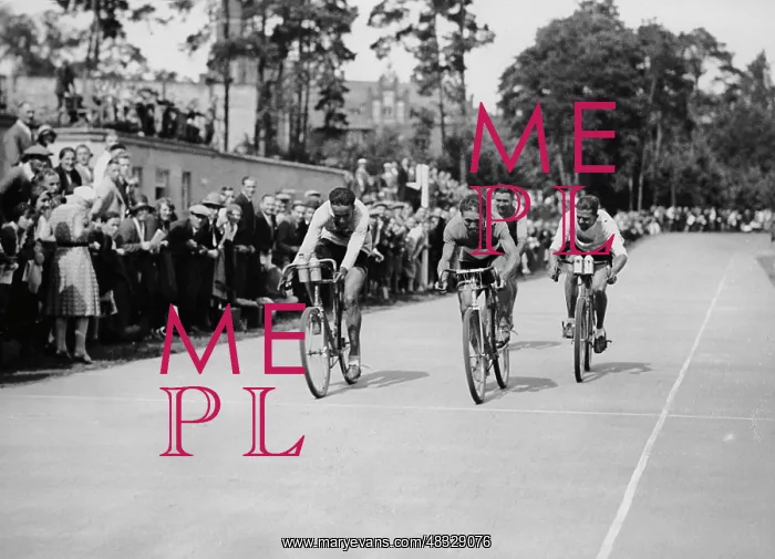: Cycling race around Berlin, 1931 : Cycling race around Berlin, 1931
