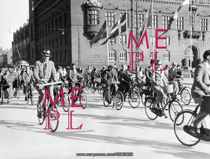 : Cyclist in Copenhagen, 1935 : Cyclist in Copenhagen, 1935