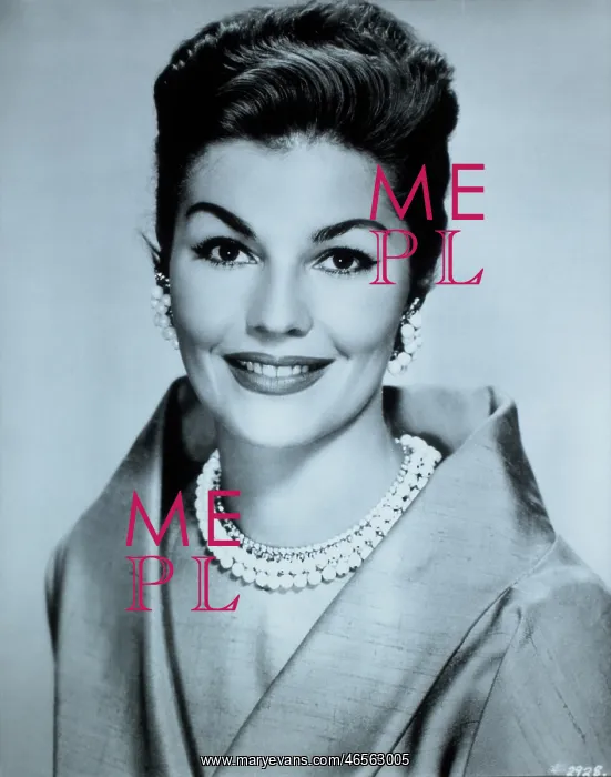  : Cyd Charisse