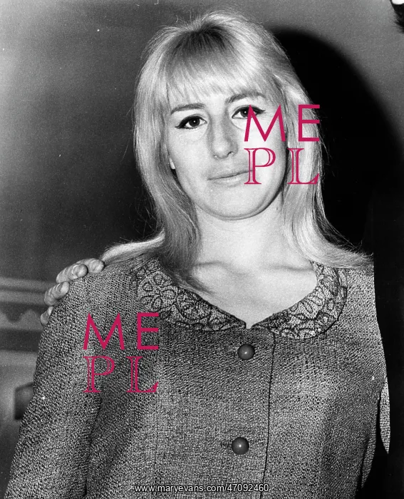 : Cynthia Lennon : Cynthia Lennon