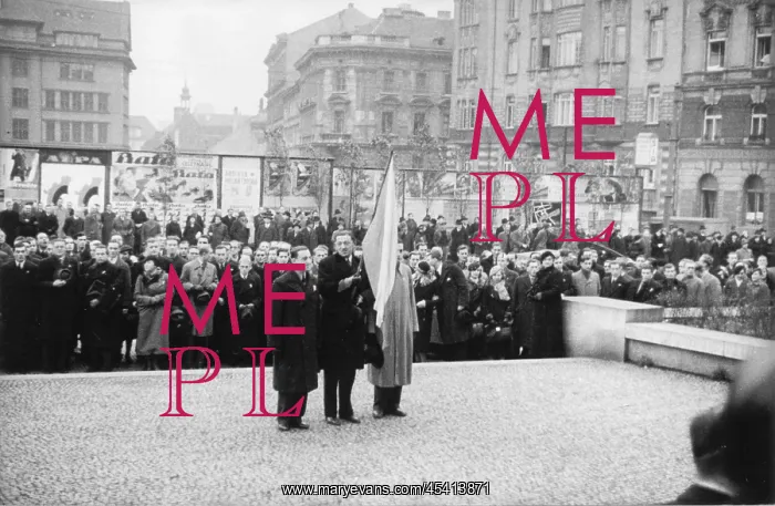 : Czech and German students demonstrate in Prague : Czech and German students demonstrate in Prague