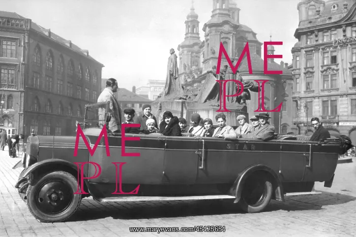 : Czechoslovakia 1931, sightseeing bus at Pragues : Czechoslovakia 1931, sightseeing bus at Pragues