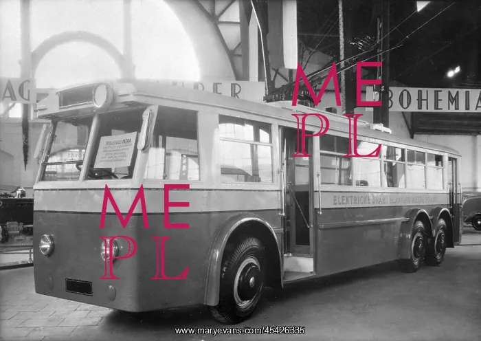 : Czechoslovakia 1936, Tatra made bus powered by : Czechoslovakia 1936, Tatra made bus powered by