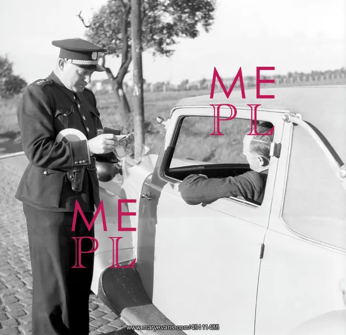 : Czechoslovakia 1946, patrolman during random stop : Czechoslovakia 1946, patrolman during random stop