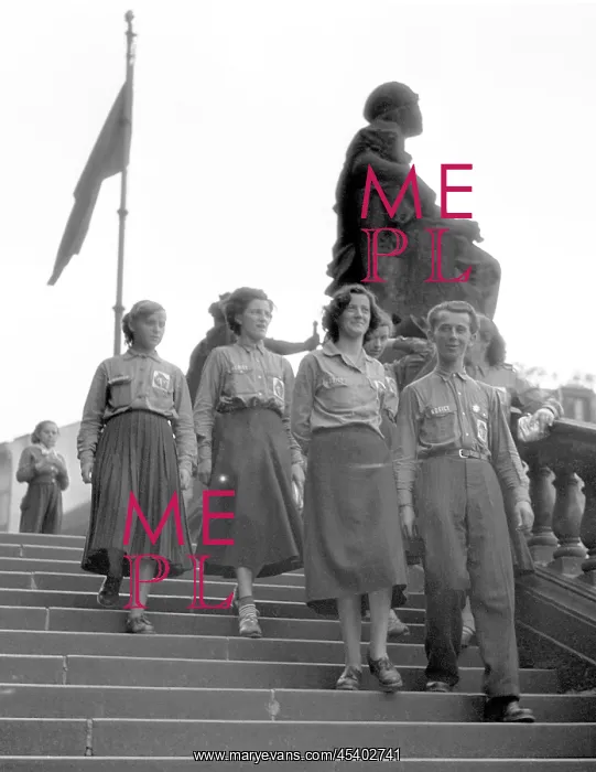 : Czechoslovakia - Communist youth : Czechoslovakia - Communist youth