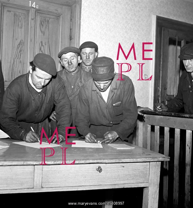  : Czechoslovakia - Prague 1949. Workers sign petition